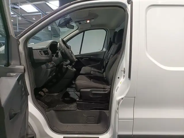 Renault Trafic view 8