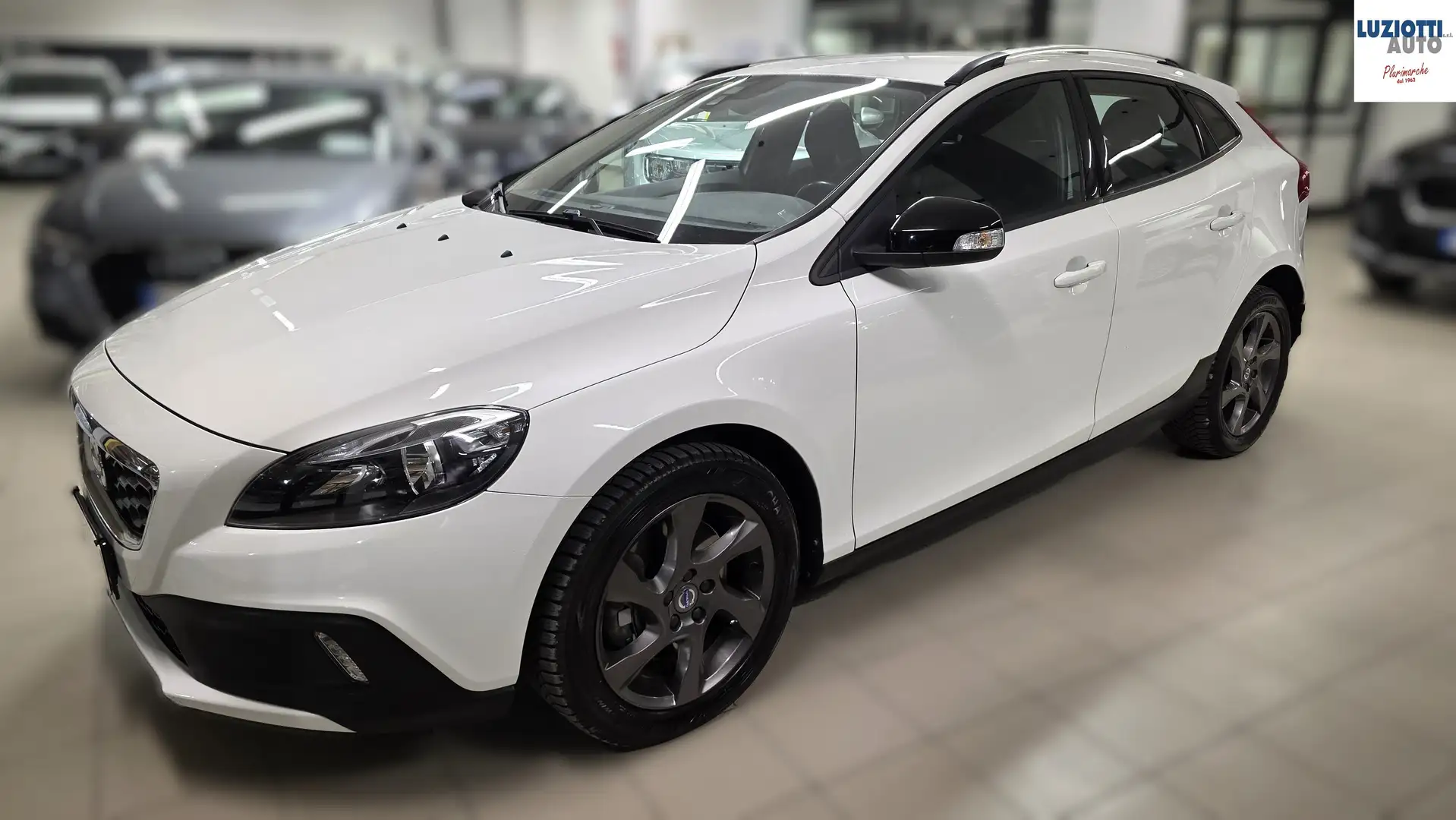 Volvo V40 Cross Country V40 D2 CROSS COUNTRY 2.0 120CV Blanc - 2