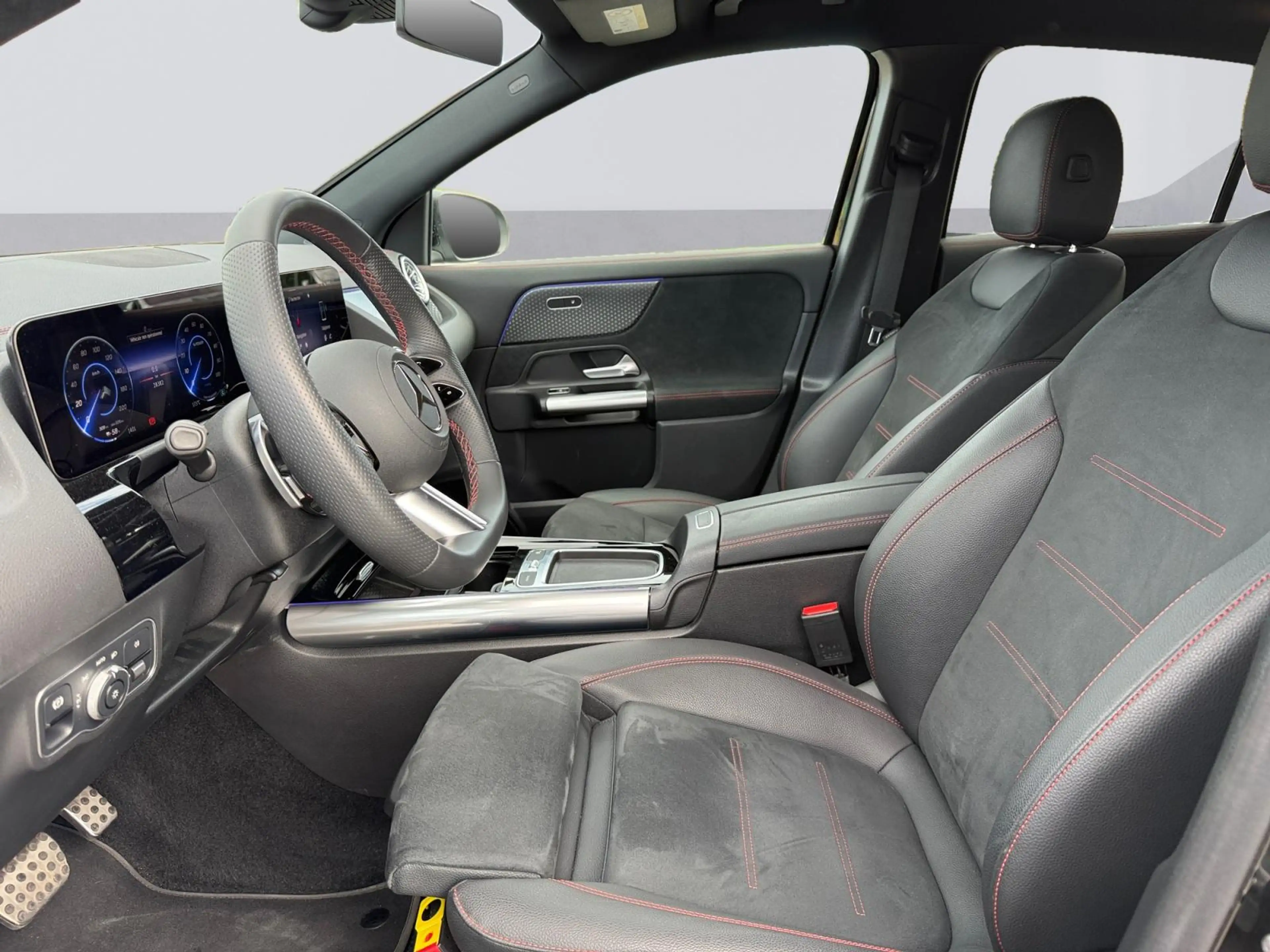 Mercedes-Benz EQA 250 250+ AMG Line — photo 11