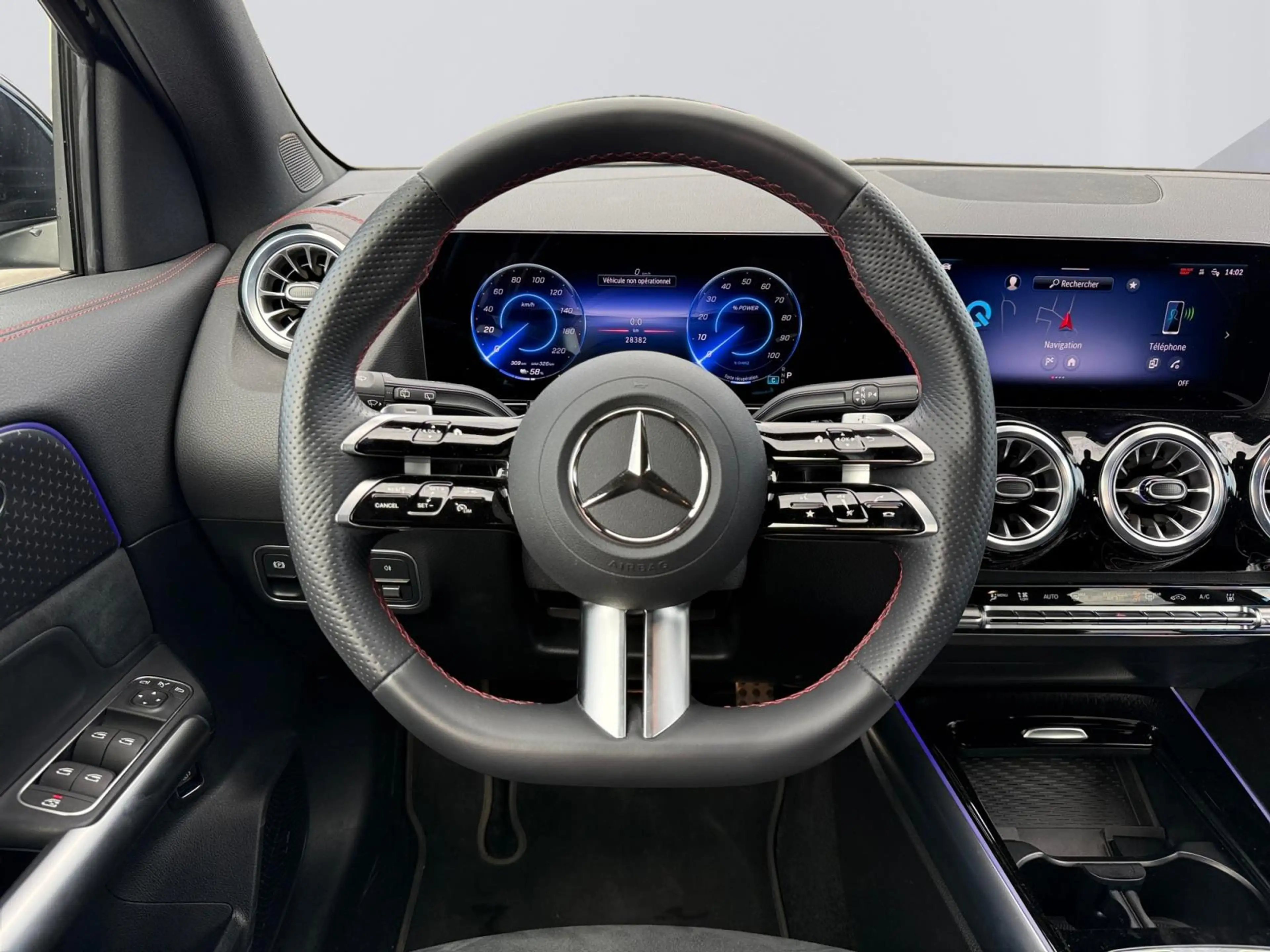 Mercedes-Benz EQA 250 250+ AMG Line — photo 14