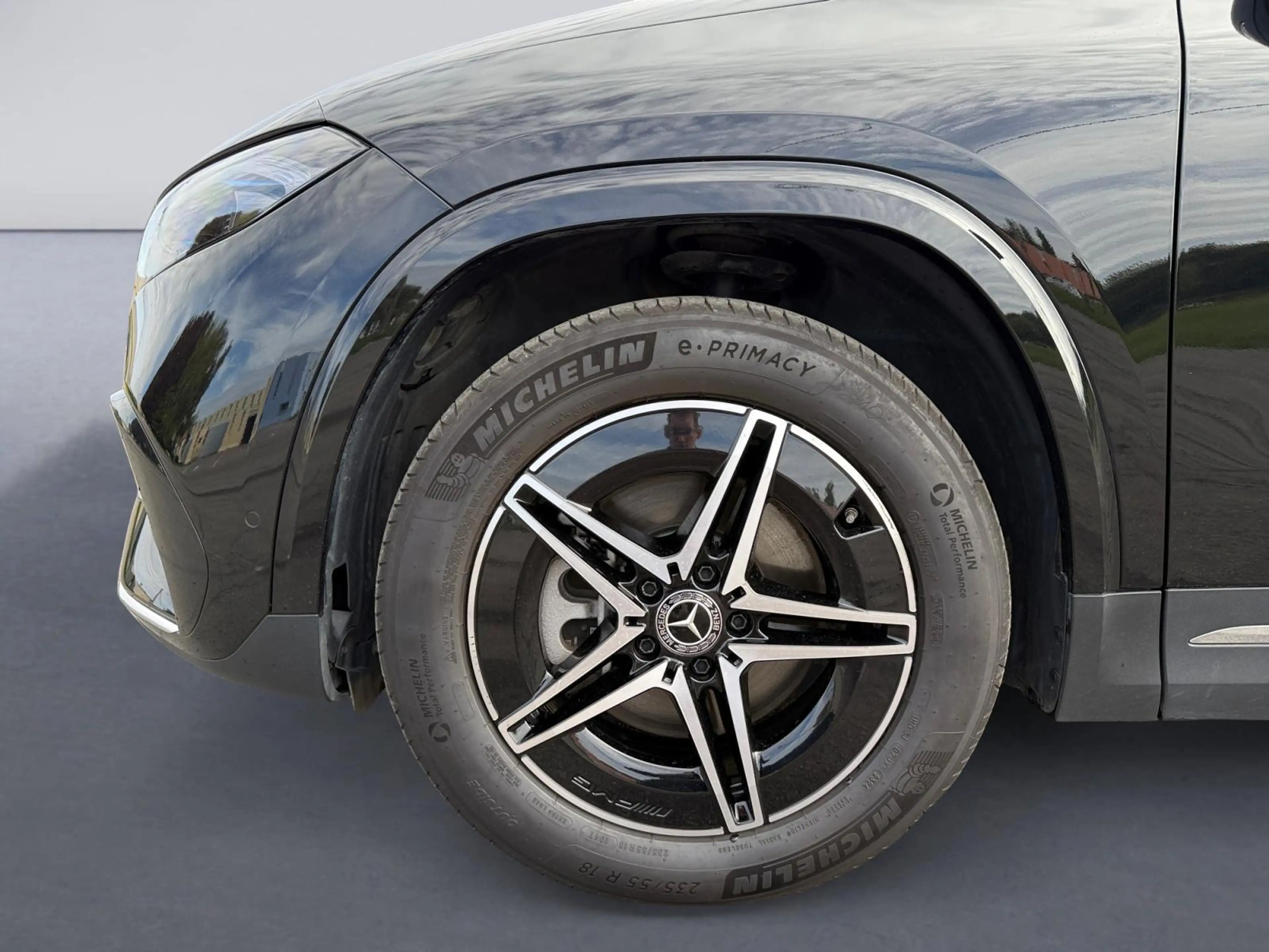 Mercedes-Benz EQA 250 250+ AMG Line — photo 4