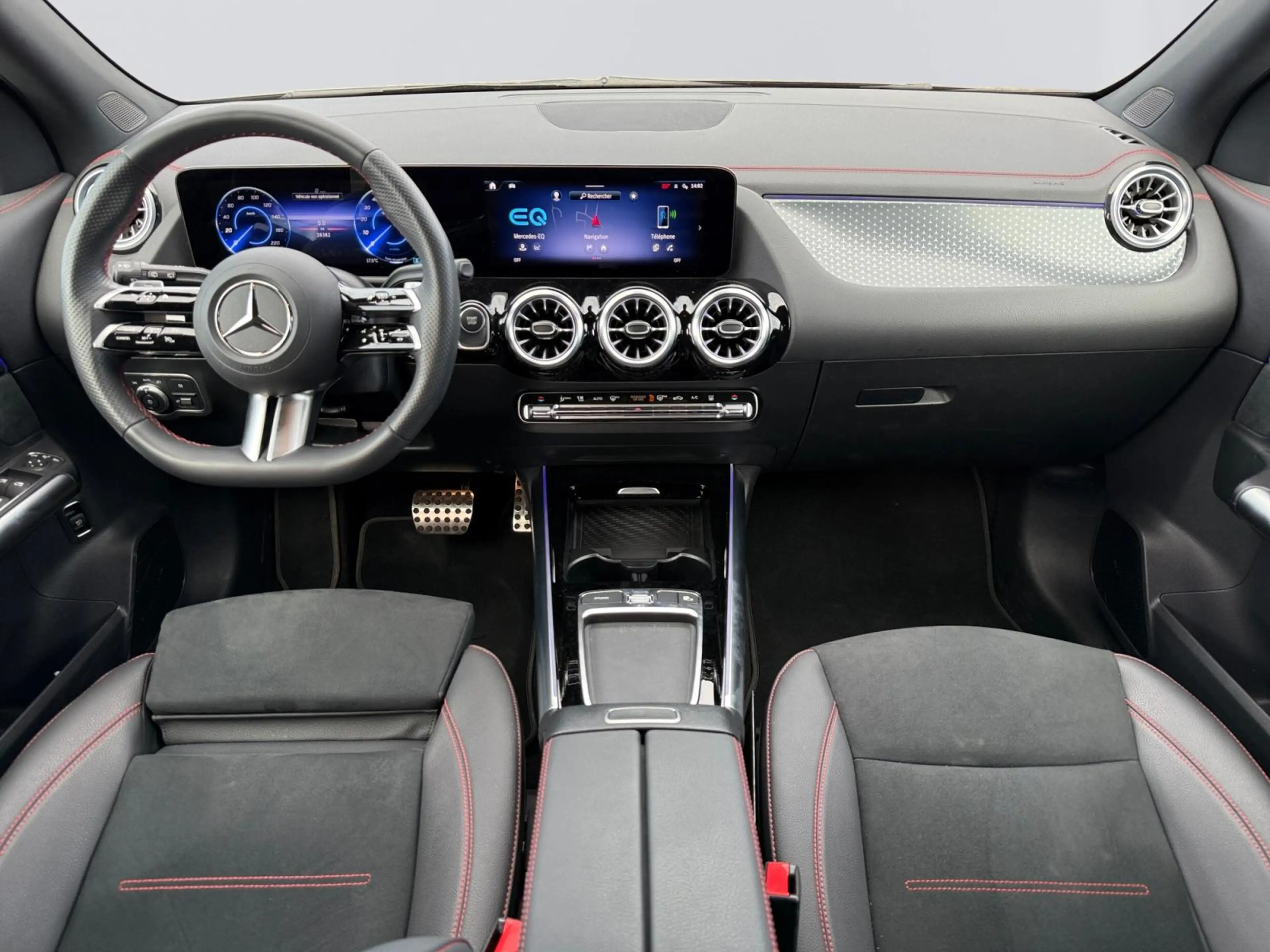 Mercedes-Benz EQA 250 250+ AMG Line — photo 13