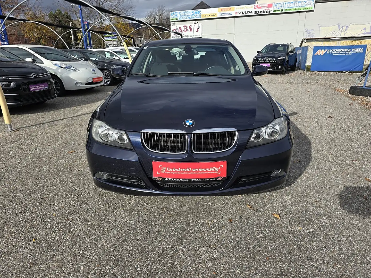 BMW 318 d Blau - 2