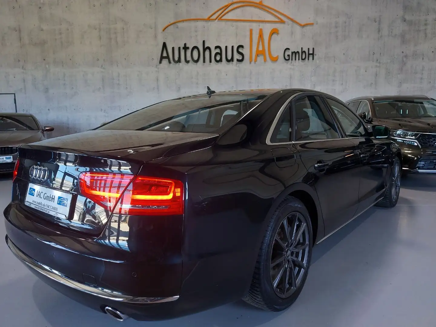 Audi A8 4.2 TDI quattro BELÜFT-MASSAGE-SITZ STDHZ AHK Schwarz - 2