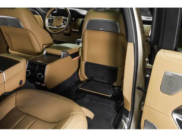 Land Rover Range Rover view 24