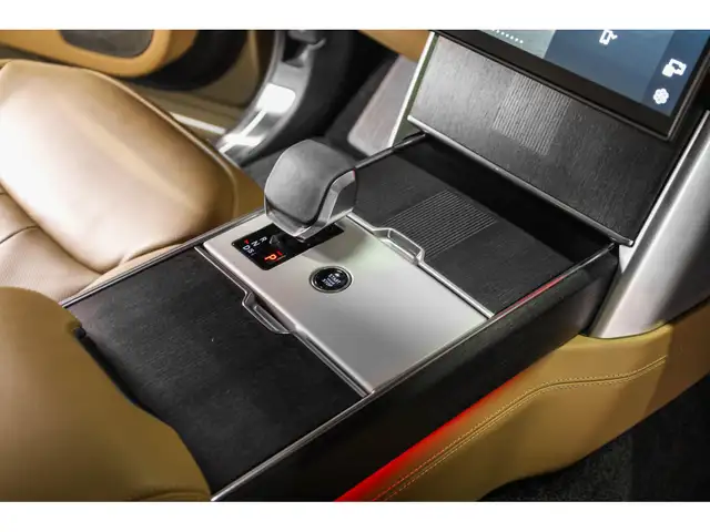Land Rover Range Rover view 14