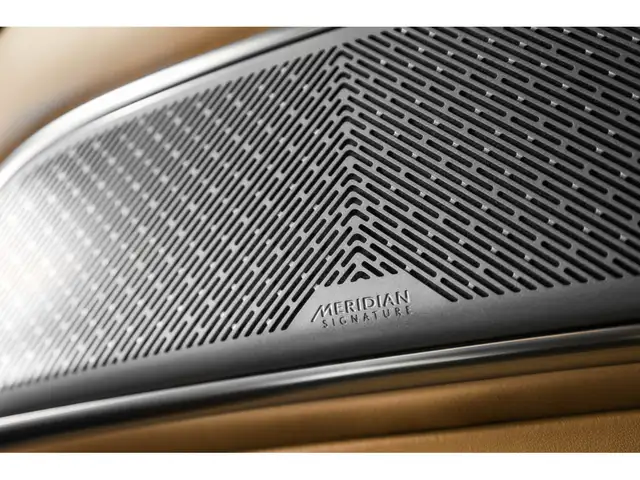 Land Rover Range Rover view 17