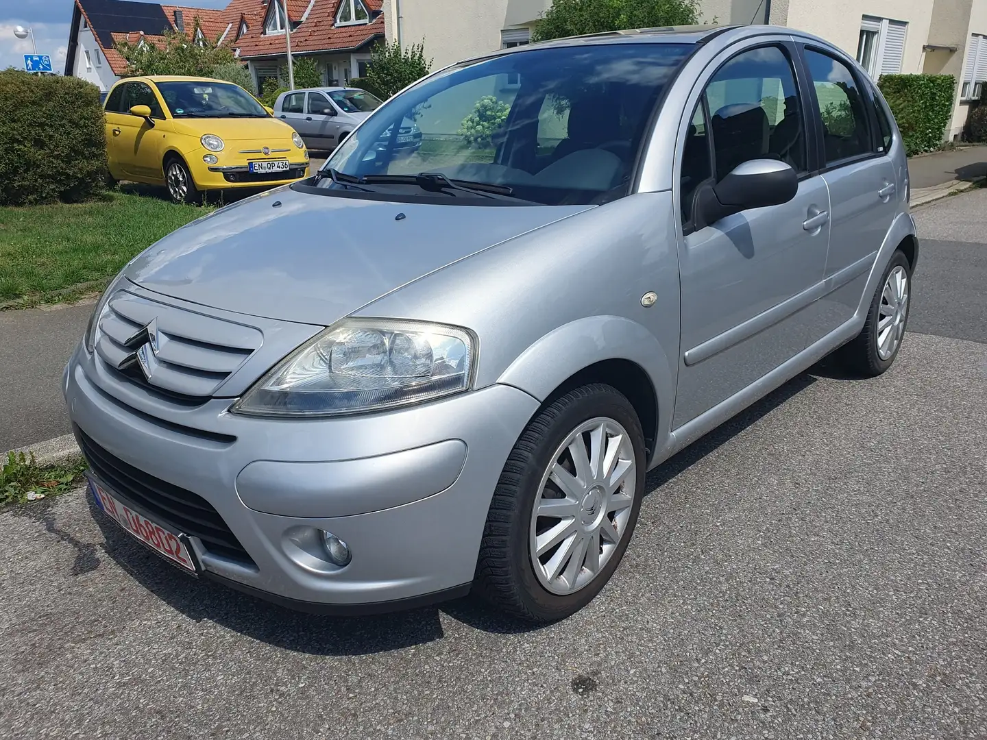 Citroen C3 1.4 16V Senso Drive Exclusive Automatik Silber - 1