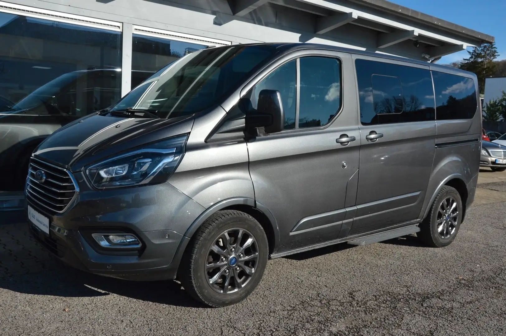 Ford Tourneo Custom AUTOMATIK*9-SITZE*LEDER*CAM*AHK* Grau - 1