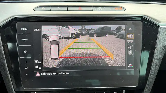 Volkswagen Passat view 18