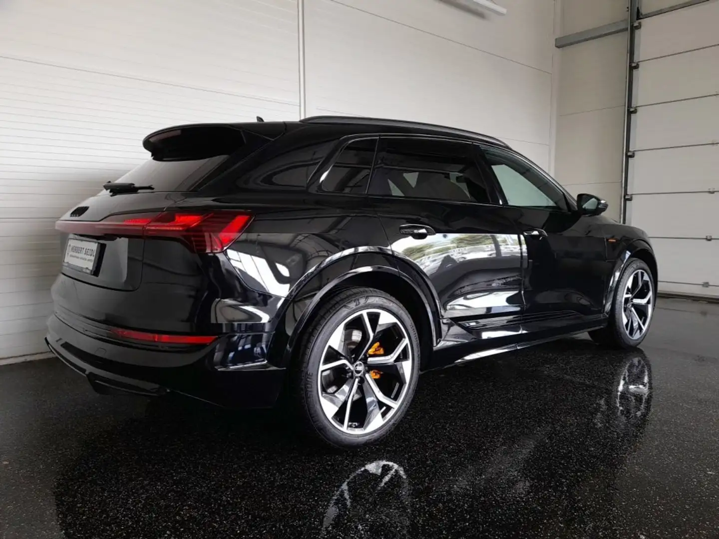 Audi e-tron S 95 QUATTRO S-LINE BLACK *NP: € 114.008,- / LEDER MIT MEMORY / MATRIX-LED / 21 ZOLL / AHV & 360° KAMERA / B&O / ASS PAKE Schwarz - 2
