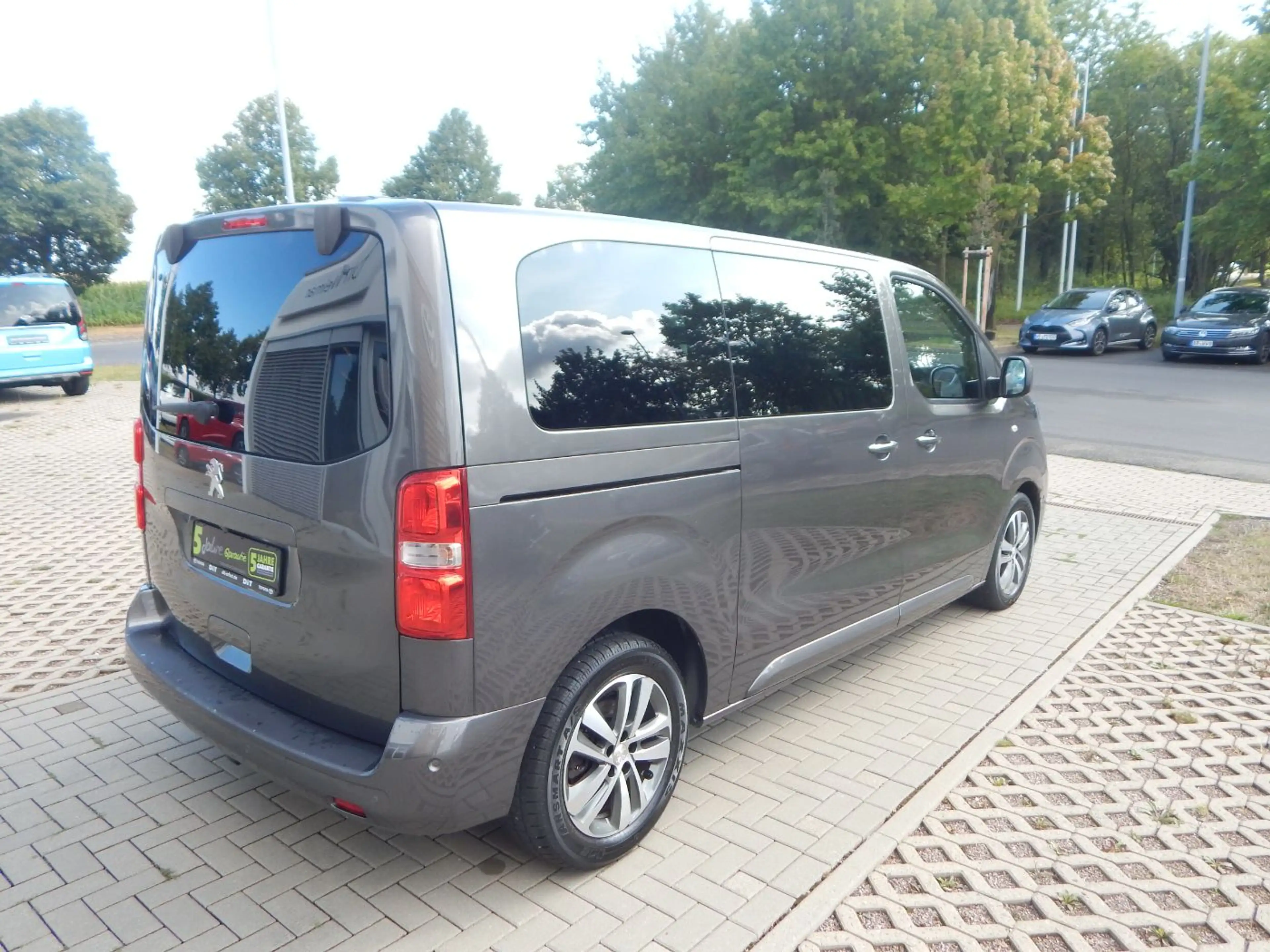 Peugeot Traveller 2.0 BlueHDi 150 L2 Allure AHK+Navi+SD — photo 6