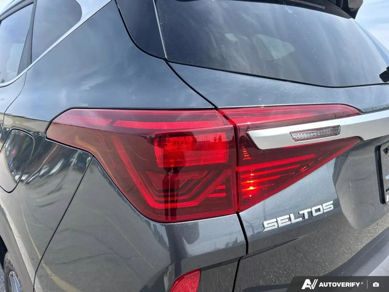 Kia Seltos снимка Kia Seltos
