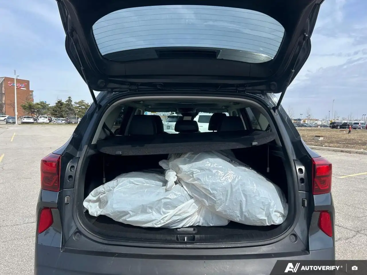 Kia Seltos снимка Kia Seltos
