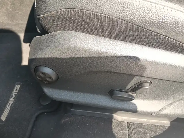 Mercedes-Benz GLC view 11