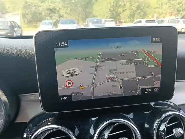 Mercedes-Benz GLC view 22