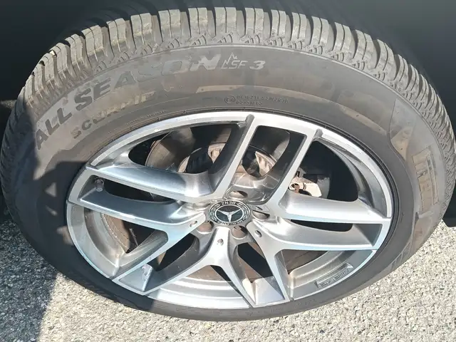 Mercedes-Benz GLC view 17