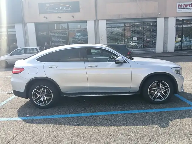 Mercedes-Benz GLC view 4