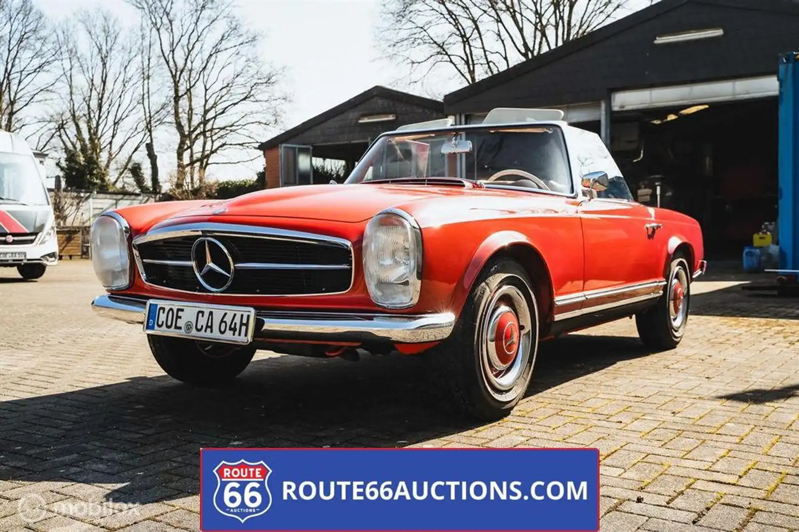 Mercedes-Benz SL 230 Cabriolet | Route 66 Auctions Rood - 2