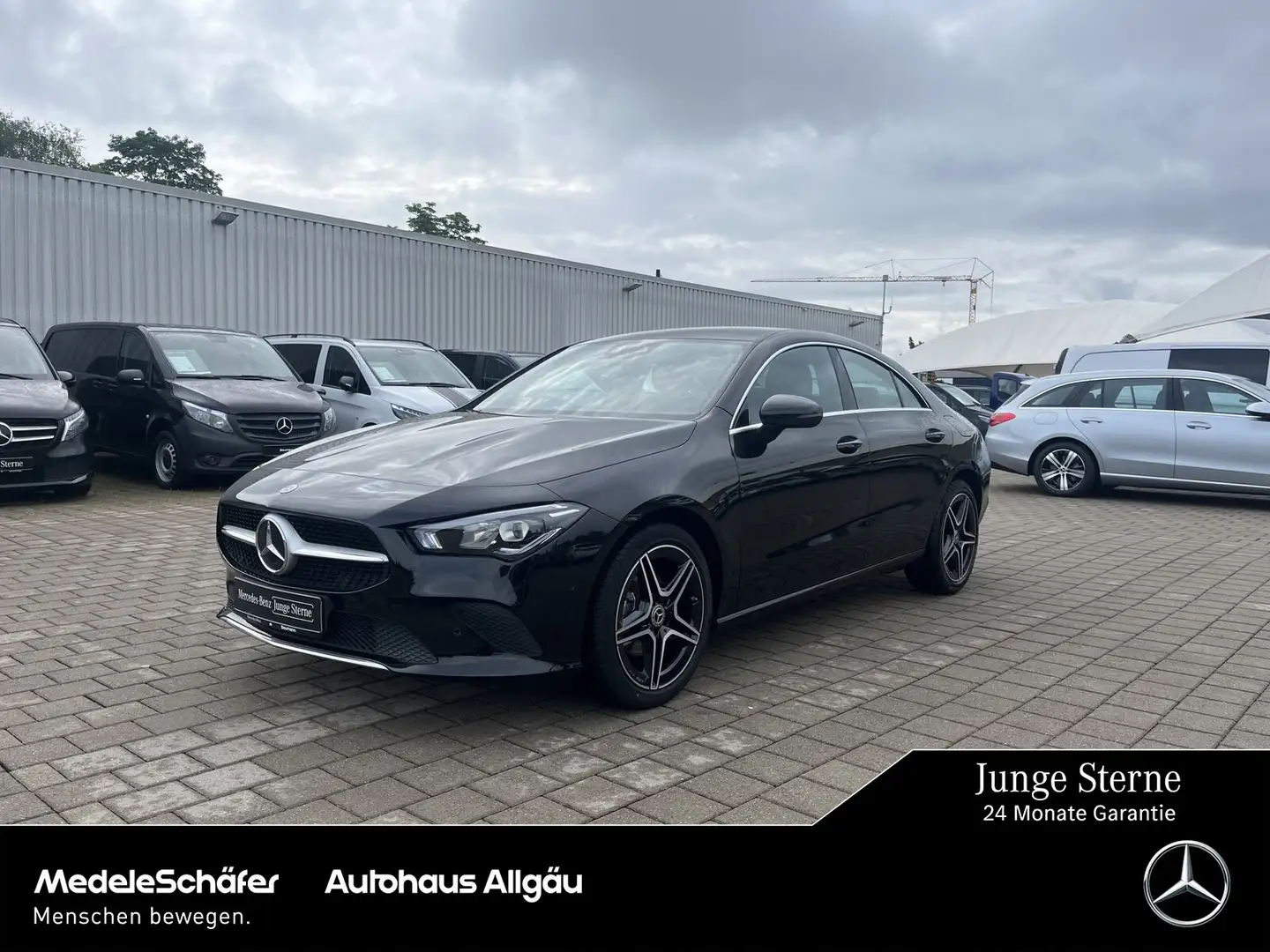 Mercedes-Benz CLA 180 CLA 180 Progressive 18"-AMG AHK LED Ambiente Navi Zwart - 1