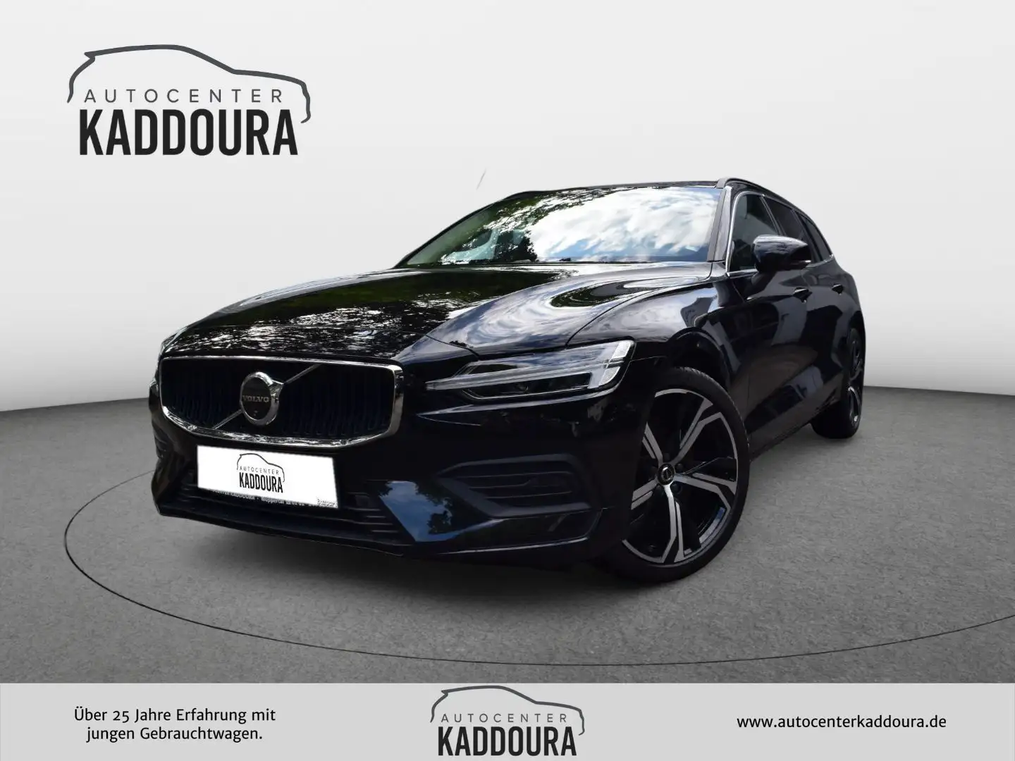 Volvo V60 B4 B Core AHK 360° 19" PILOT BLIS Zwart - 1