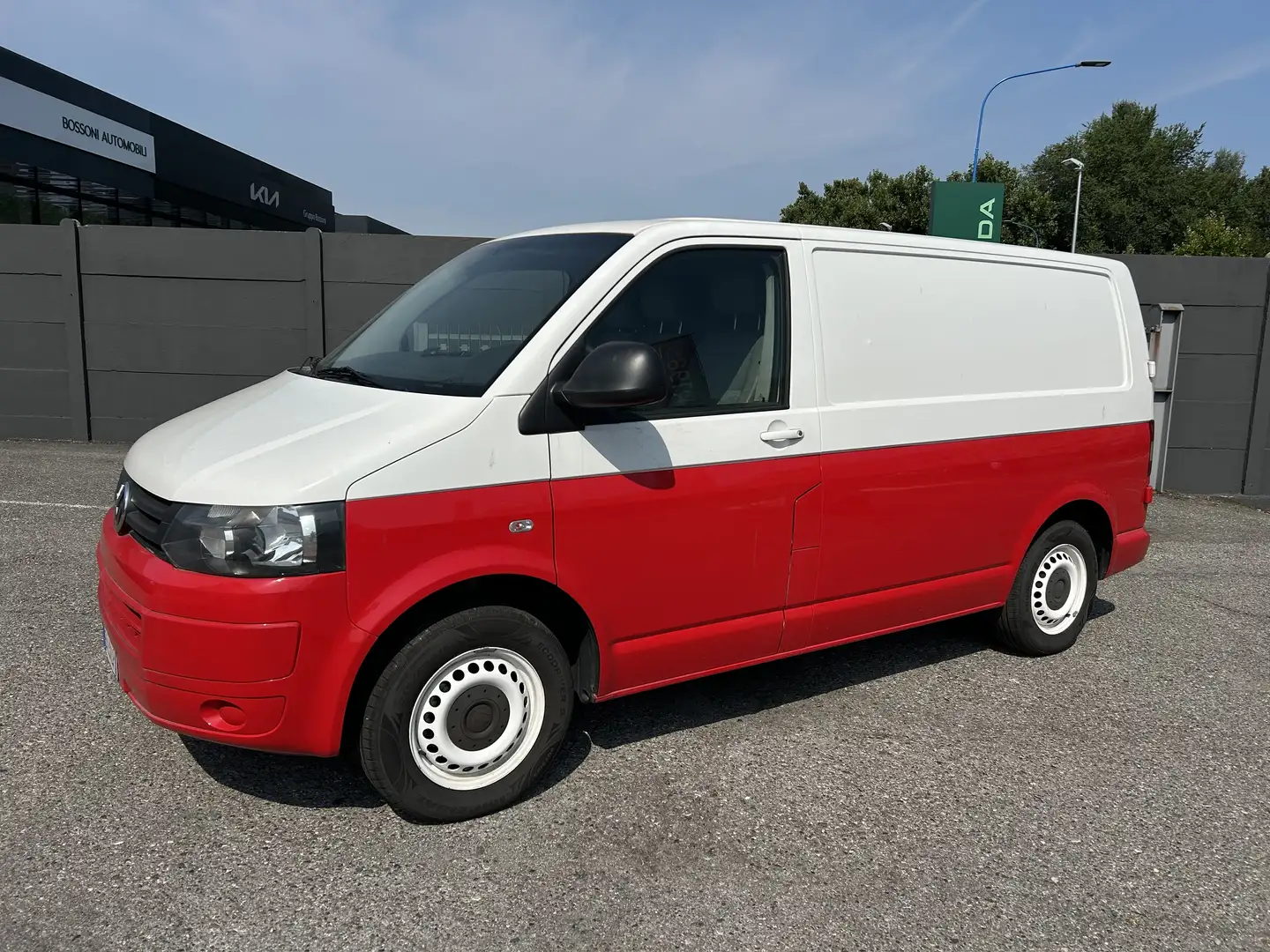Volkswagen Transporter T5 bicolor gancio traino Blanco - 2