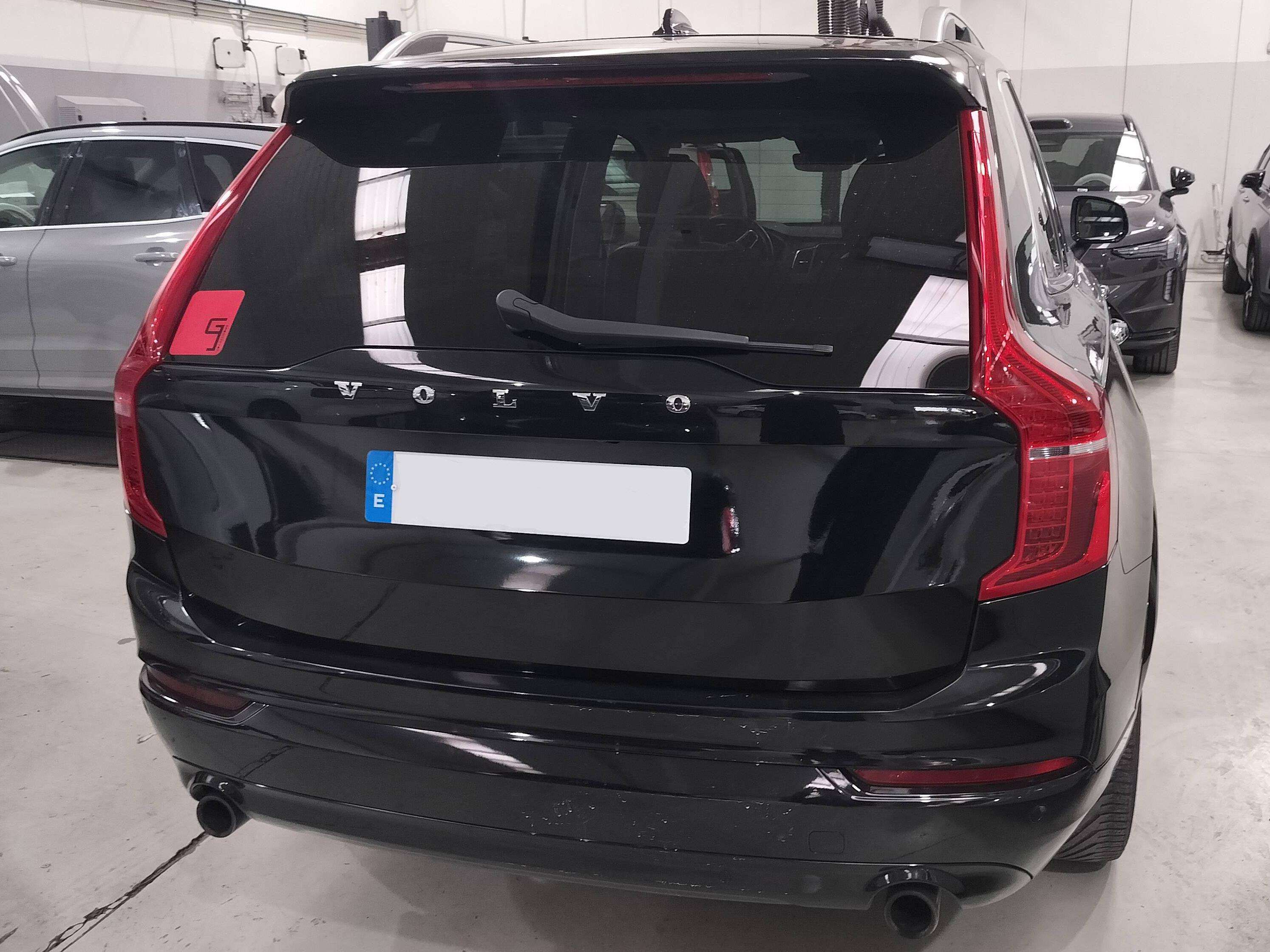 Volvo XC90 XC90 D5 Momentum AWD 225 Aut. Momentum - foto 1