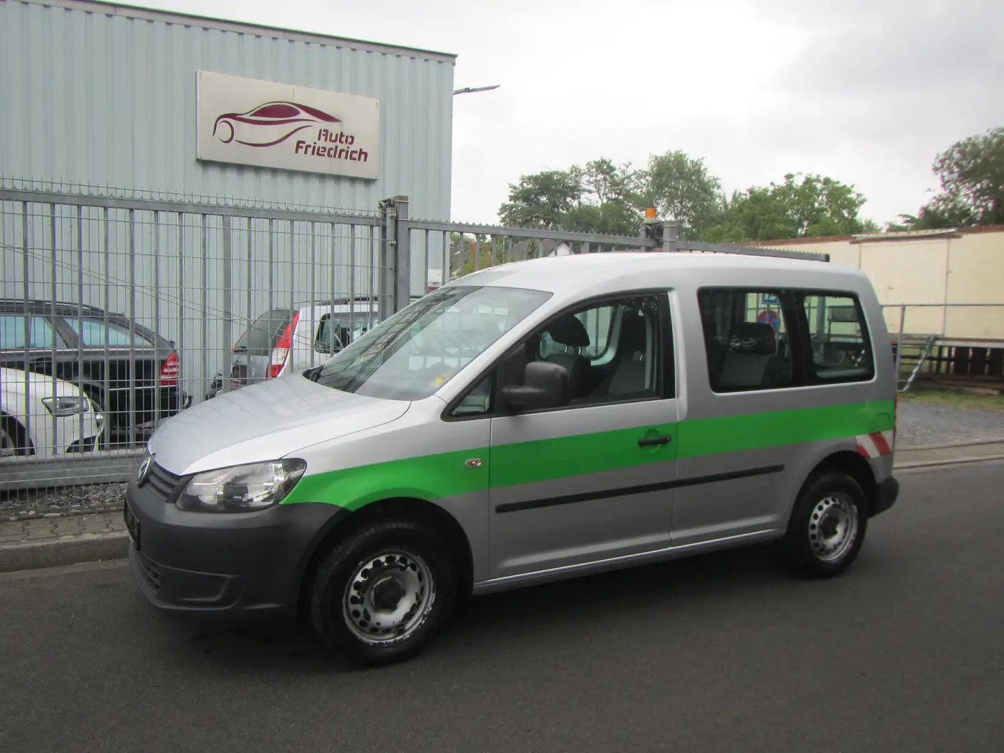 Volkswagen Caddy Kombi EcoFuel Grey - 2