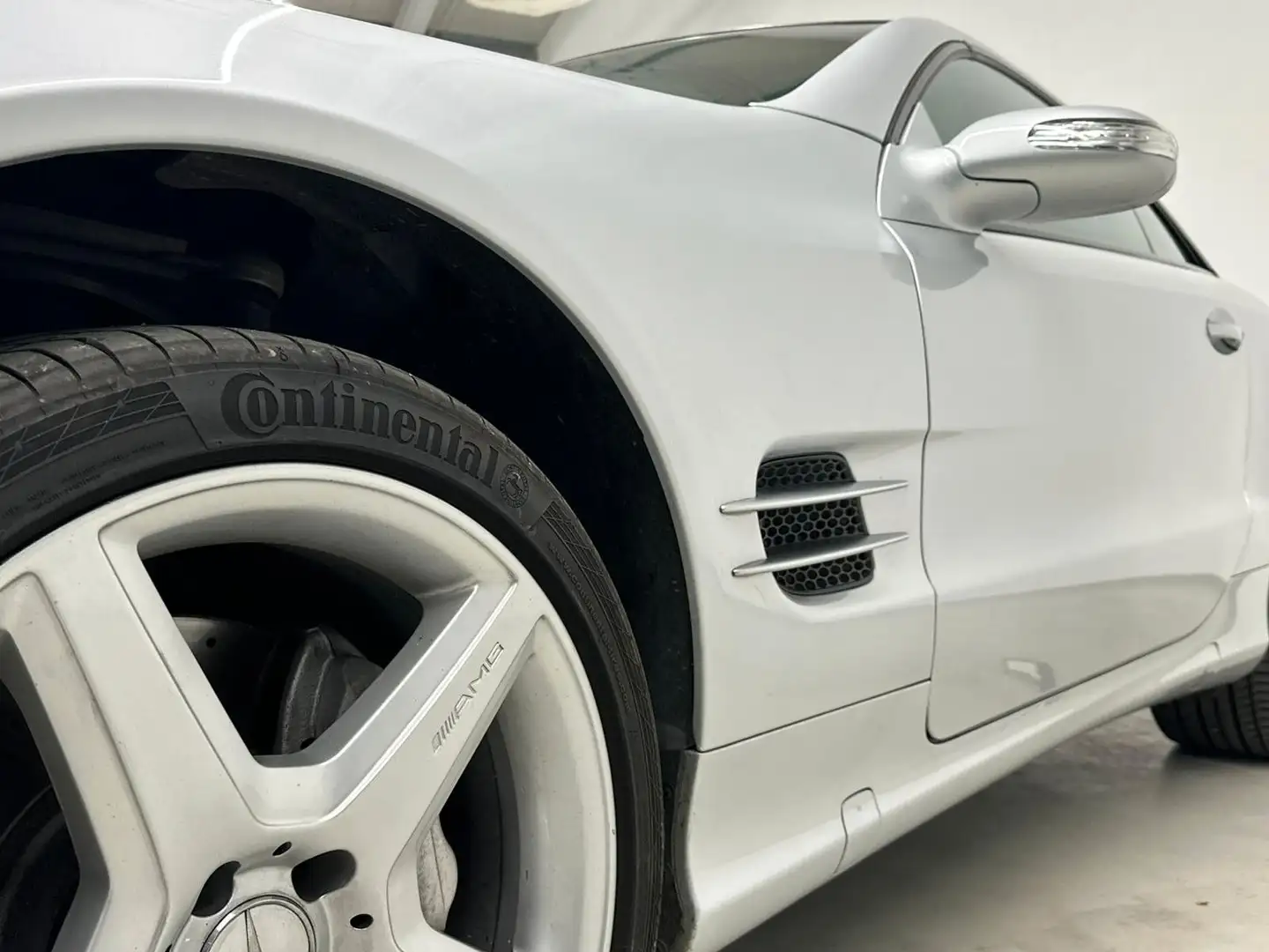 Mercedes-Benz SL 500 V8*Bi-Xenon*Leder*Navi*Tempomat*PDC*SHZ Silber - 2