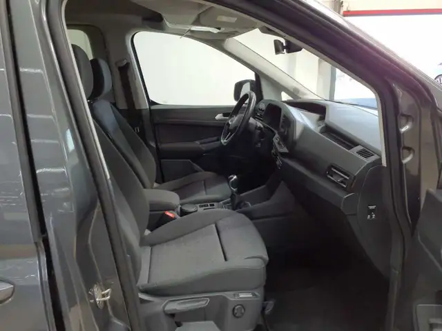 Volkswagen Caddy view 8