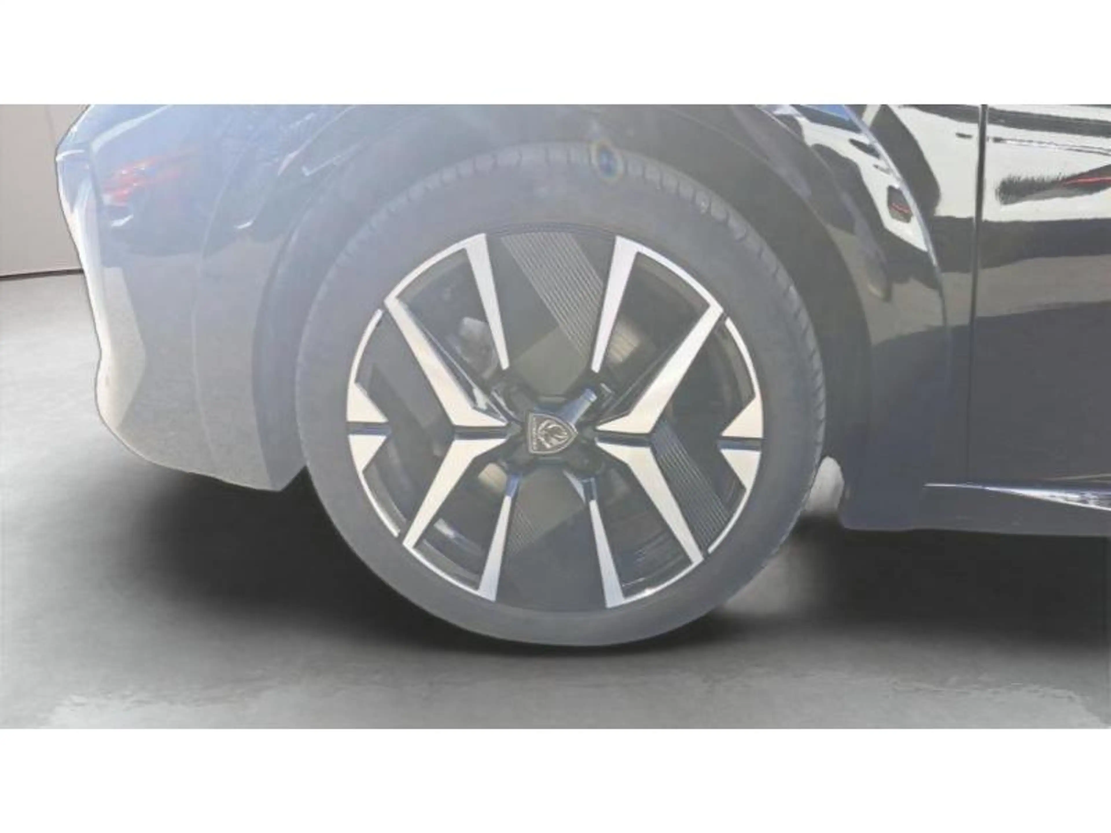 Peugeot 208 GT MILD HYBRIDE 145 CV DCS6 — photo 10