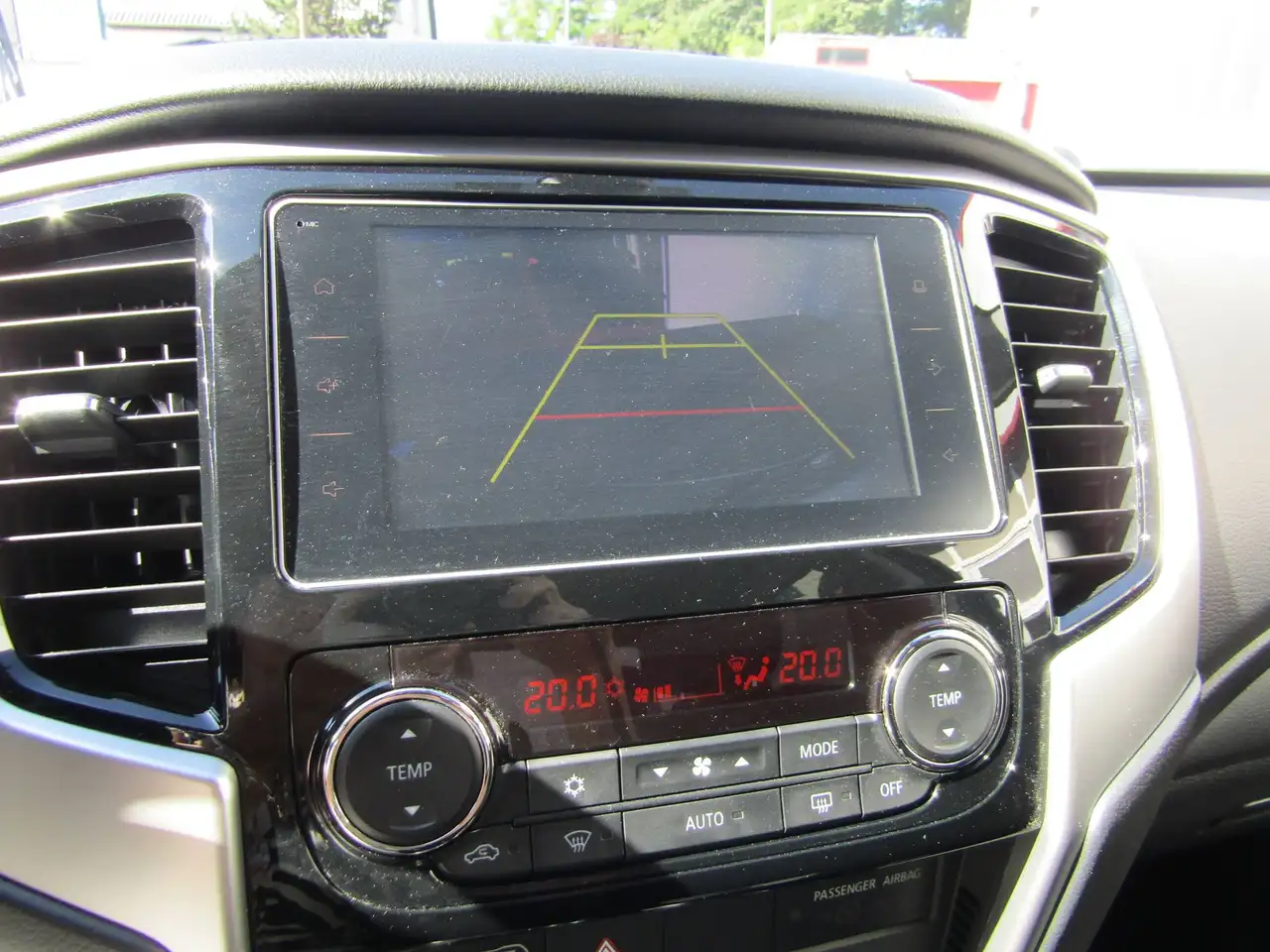 Mitsubishi L200 Select 4x4 Automatik Rückfahrkamera LED-Licht AHZV Rollcover Ladebordwanne, миниатюра 13