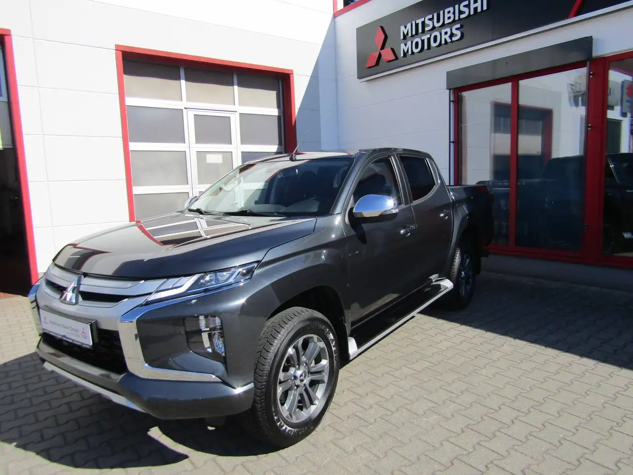 Mitsubishi L200 Select 4x4 Automatik Rückfahrkamera LED-Licht AHZV Rollcover Ladebordwanne, миниатюра 4