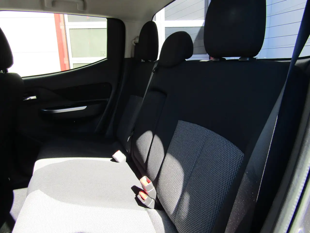 Mitsubishi L200 Select 4x4 Automatik Rückfahrkamera LED-Licht AHZV Rollcover Ladebordwanne, миниатюра 9