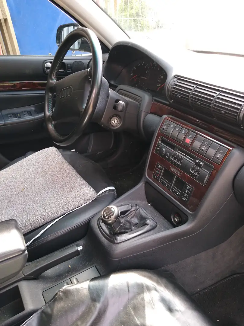 Audi A4 Avant 1.8 Noir - 2
