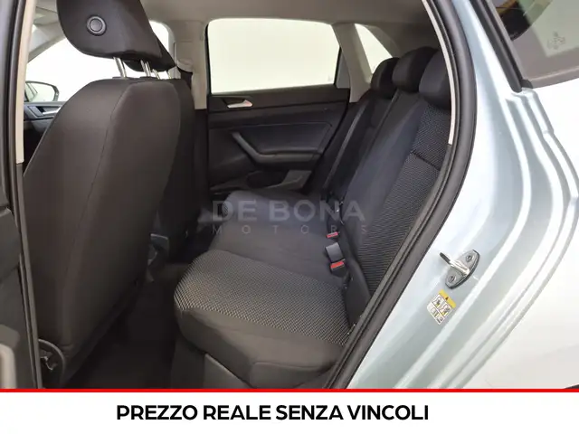 Volkswagen Polo view 8