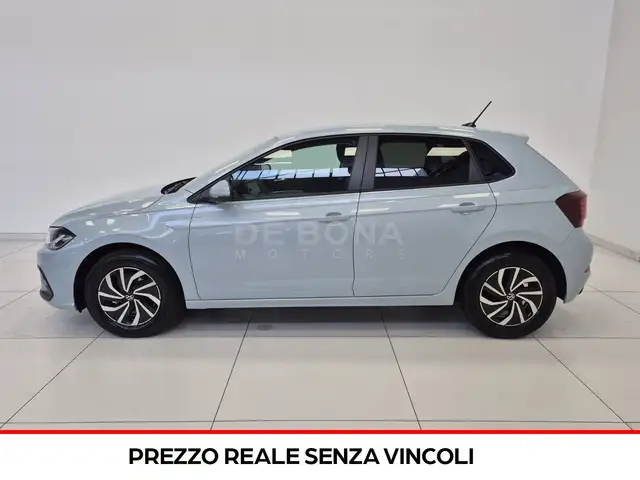 Volkswagen Polo view 3