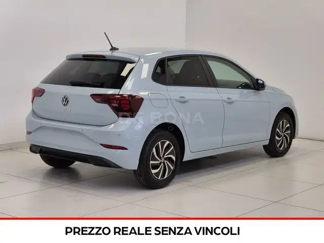Volkswagen Polo view 4