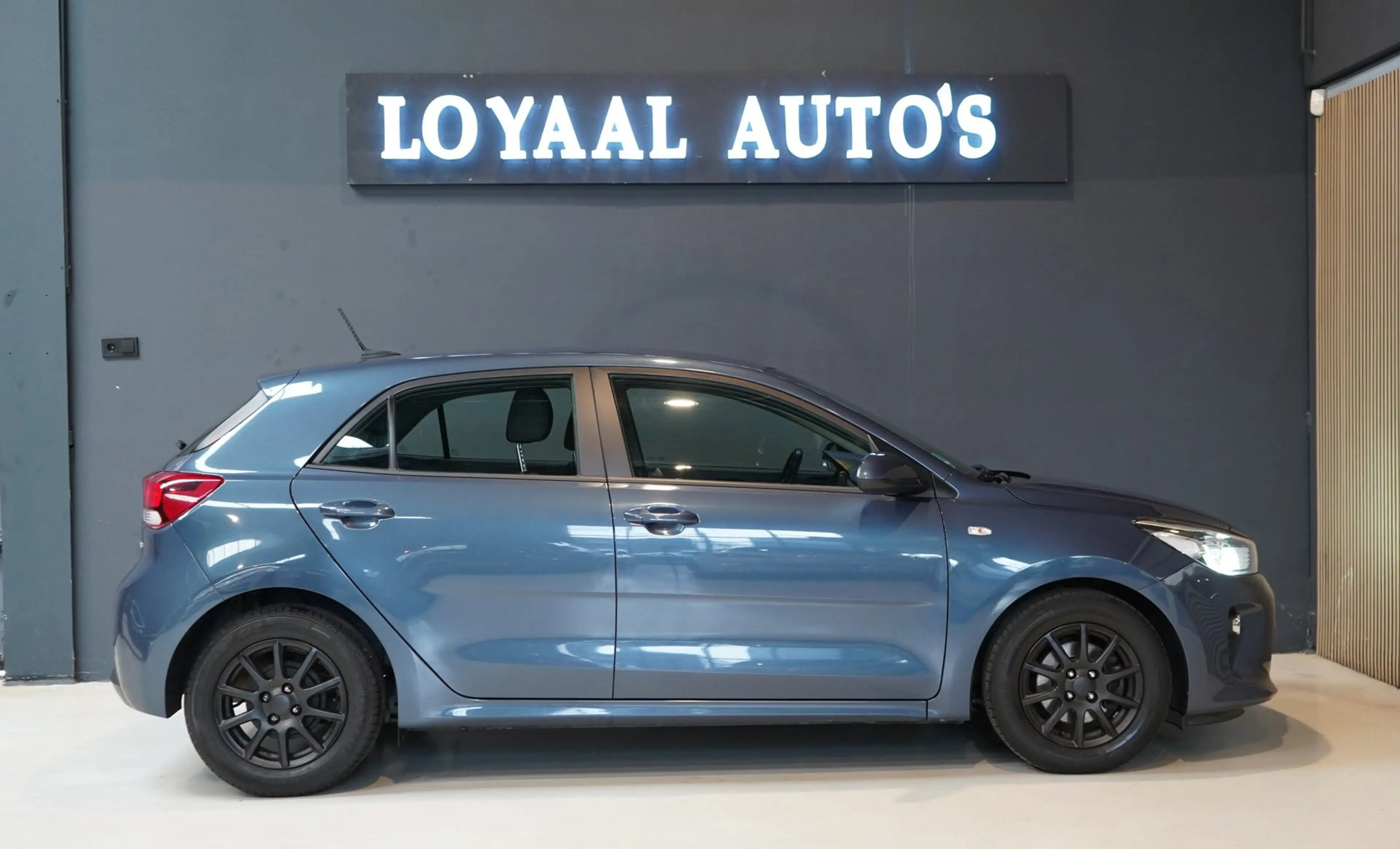 Kia Rio 1.0 TGDI ComfortPlusLine Navigator | ACHTERUITRIJC — photo 9