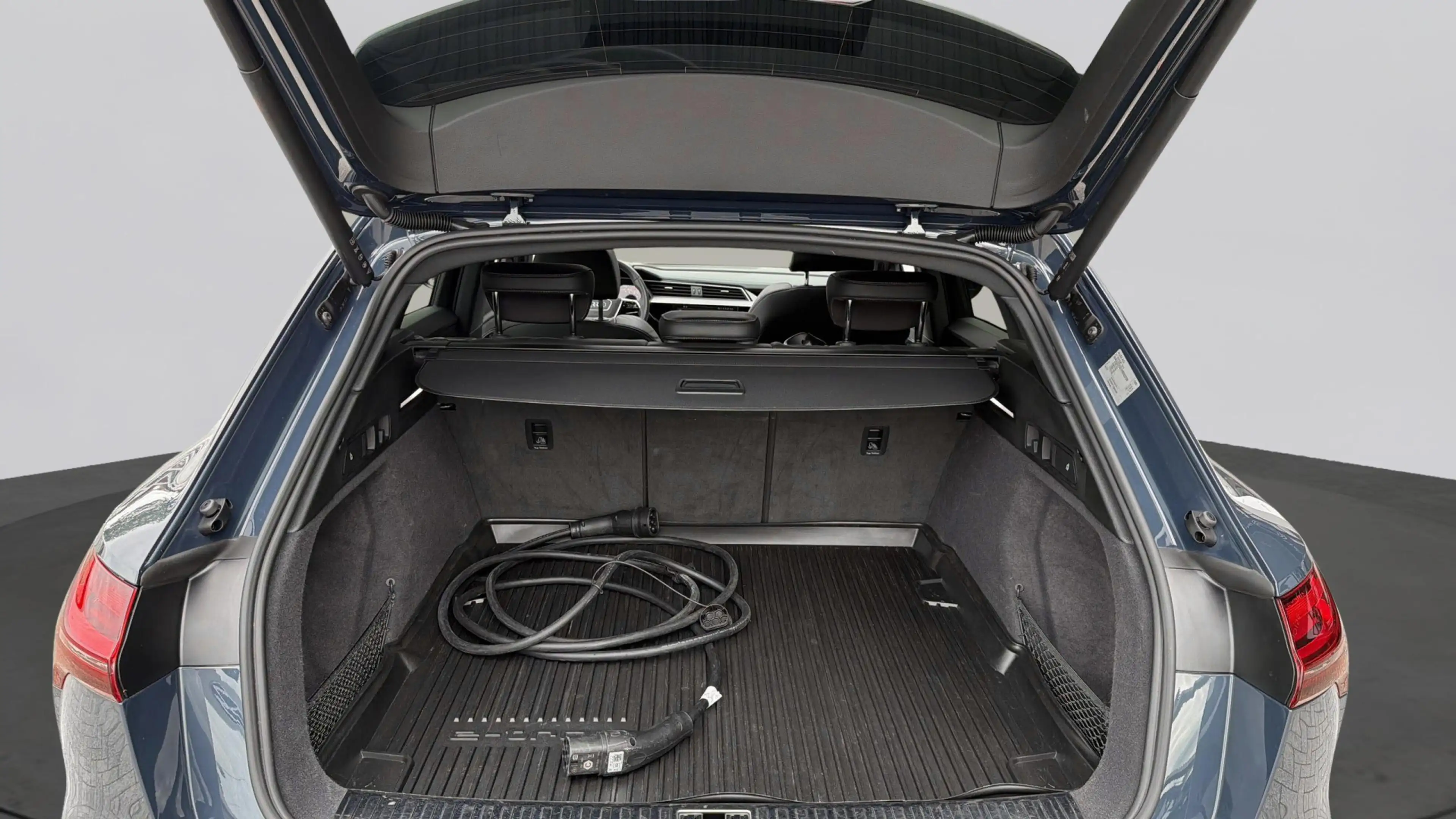 Audi Q8 e-tron 55 quattro S Edition 115 kWh Panoramdak, leer, ach — photo 13