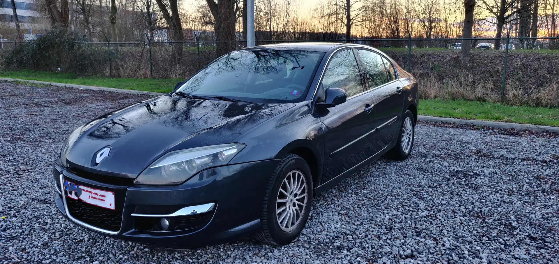 Renault Laguna 1.5 dCi ECO2 champion Black Edition FAP Schwarz - 1