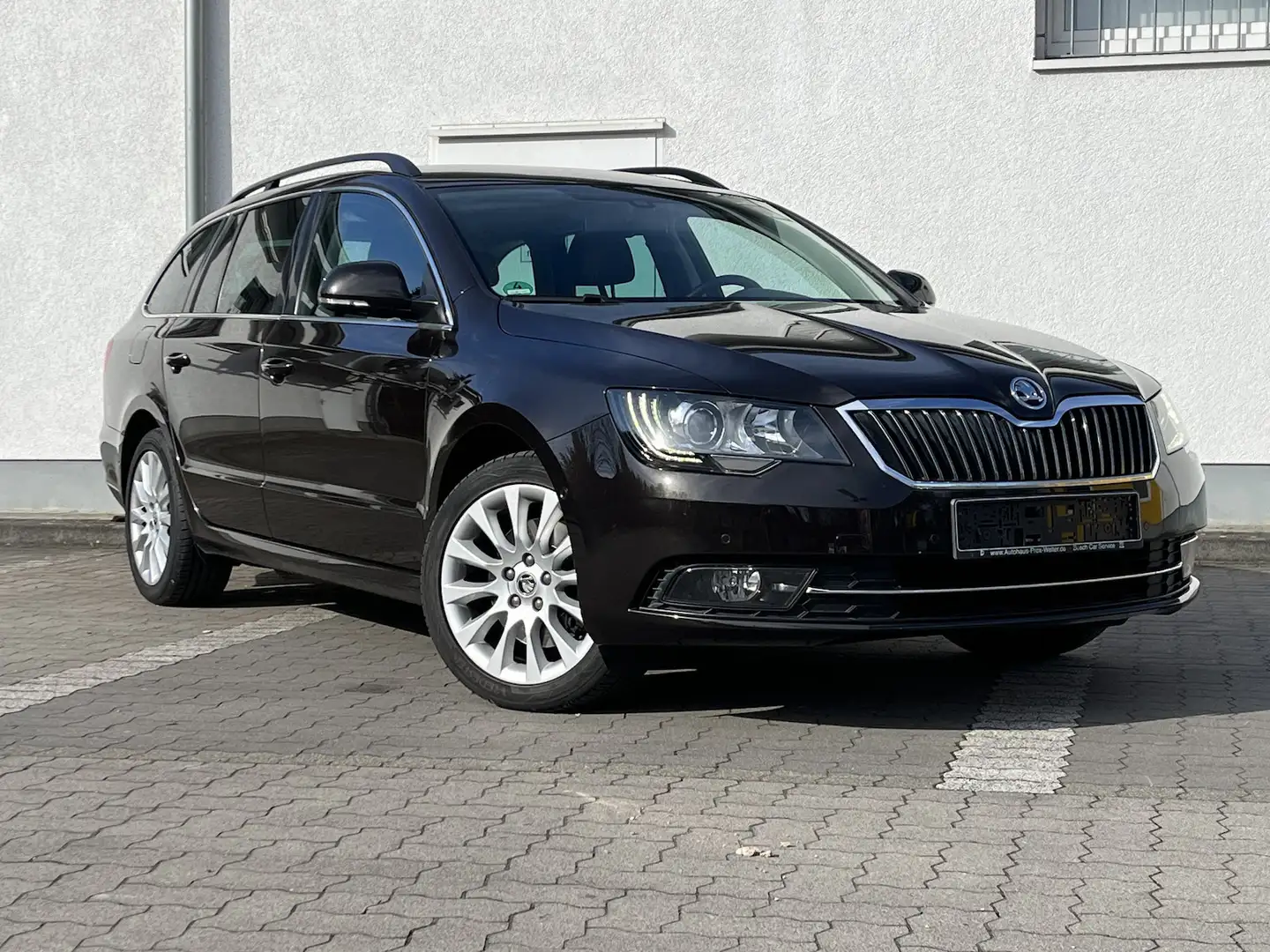 Skoda Superb Exclusive DSG 8 Fach Memory Leder Braun - 2