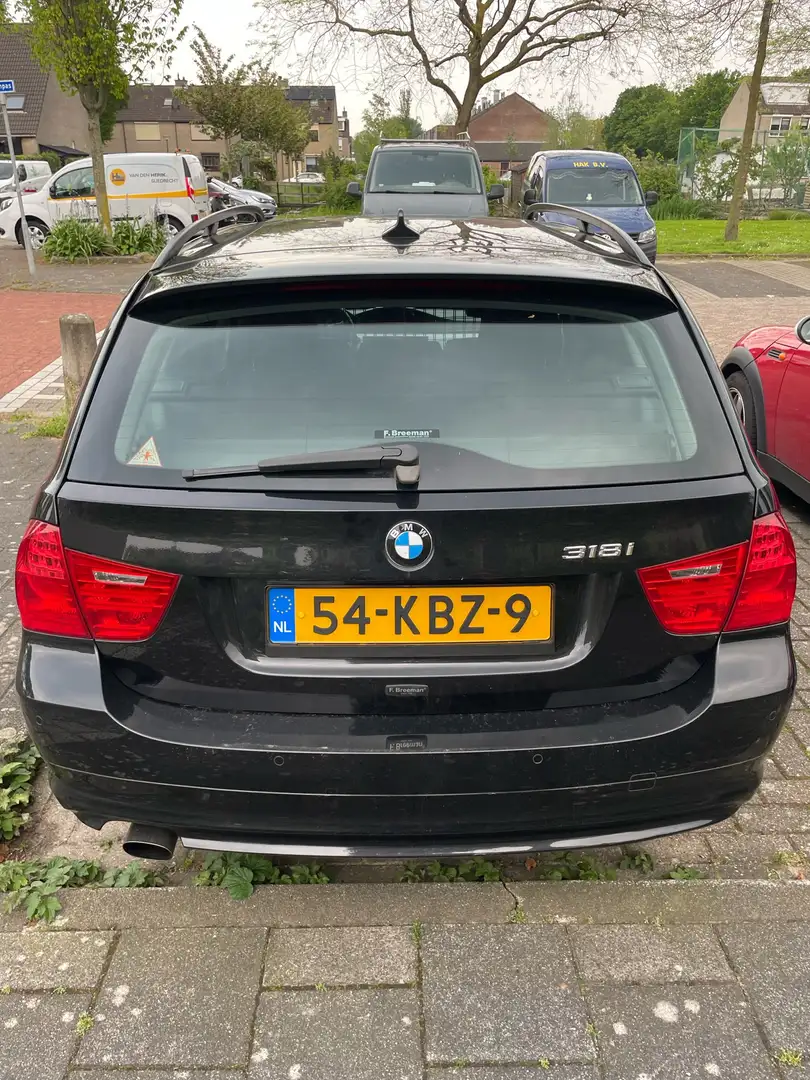BMW 318 i Business Line Zwart - 2