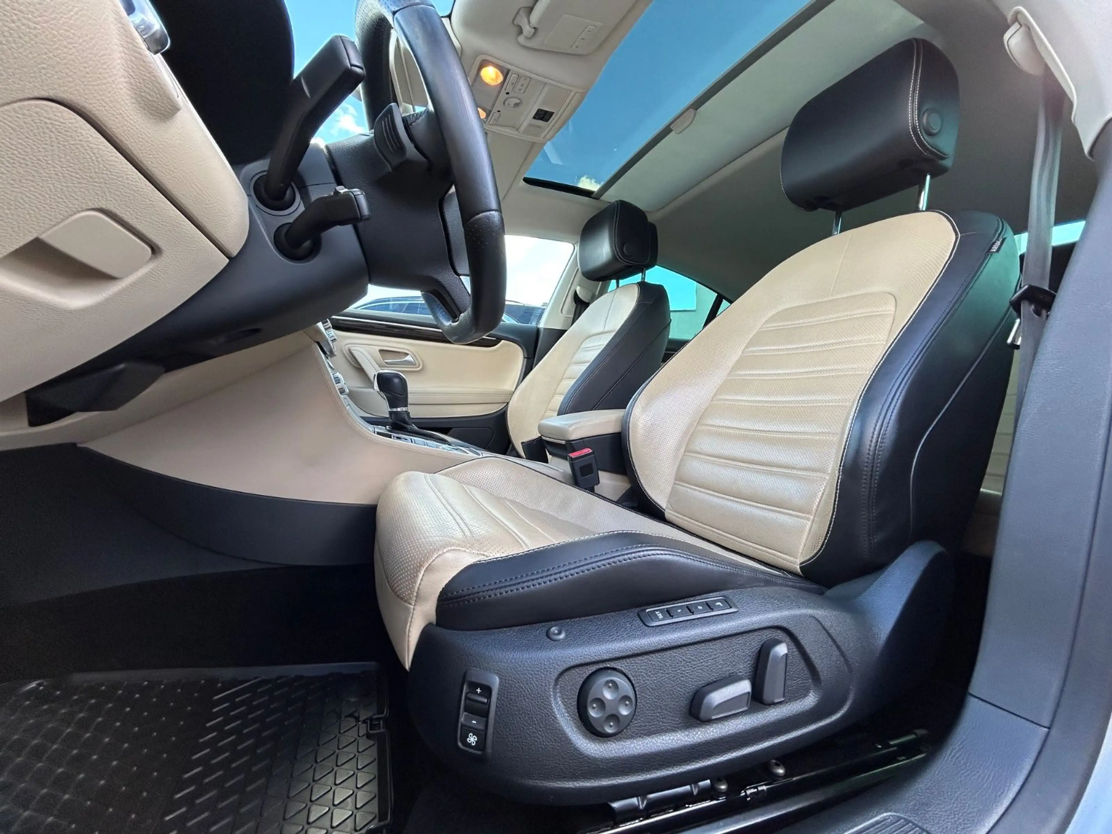Volkswagen CC R-LINE STAND-HZ + SITZBEL + KAMERA + PANO — photo 10