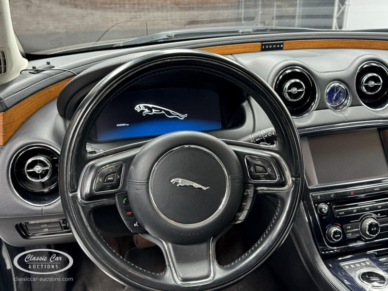 Jaguar XJ 3.0 V6  - ONLINE AUCTION — photo 11