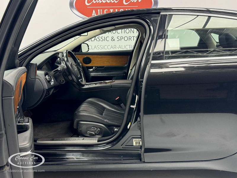 Jaguar XJ 3.0 V6  - ONLINE AUCTION — photo 9