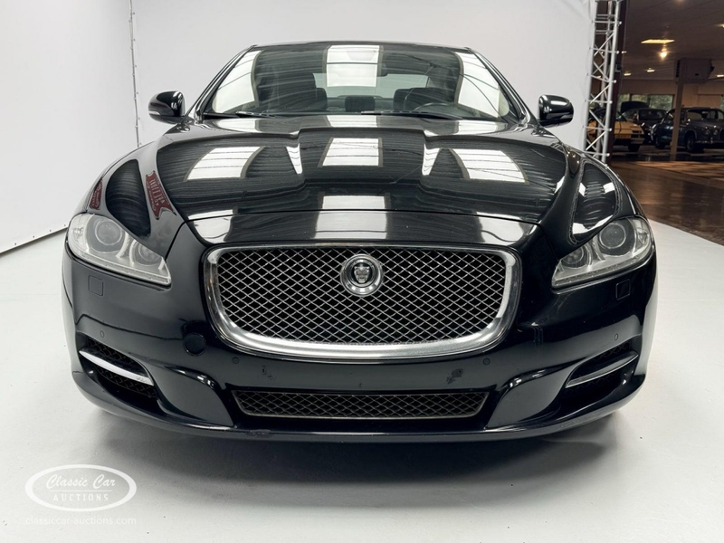 Jaguar XJ 3.0 V6  - ONLINE AUCTION — photo 2