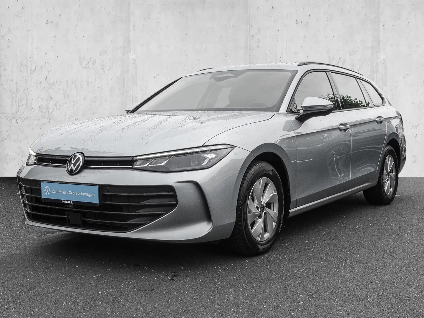 Volkswagen Passat Variant 1.5 eTSI DSG MATRIX ACC AUT KAM Stříbrná - 2