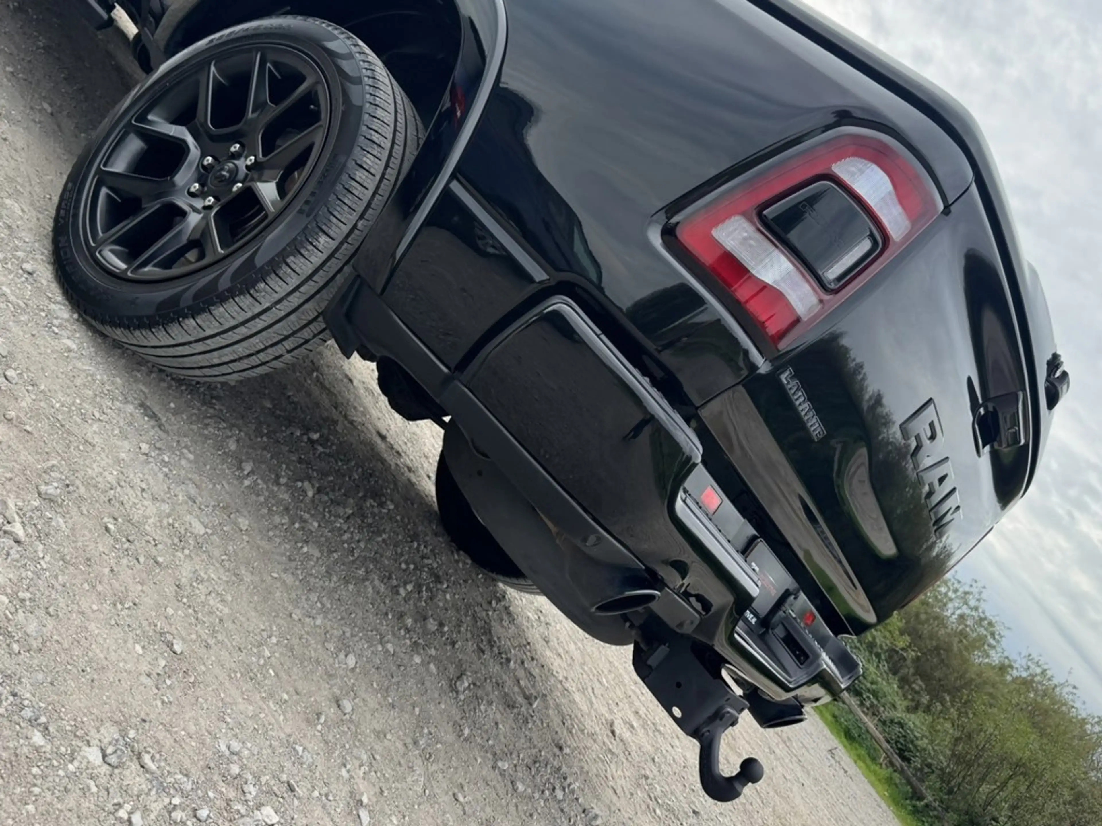 Dodge RAM 1500 LARAMIE NIGHT 5.7L V8, LAGE BIJTELLING, PANO, — photo 6