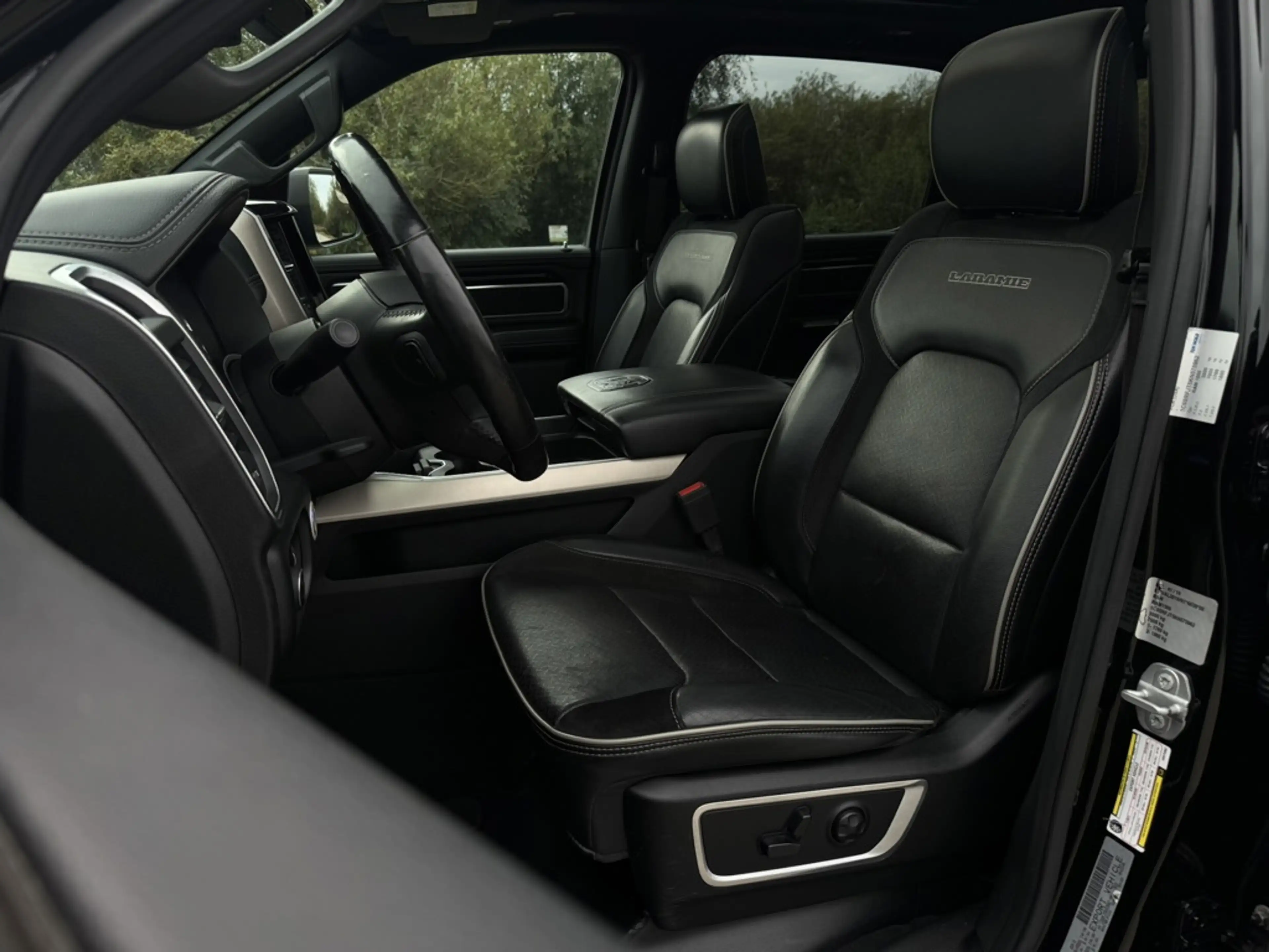 Dodge RAM 1500 LARAMIE NIGHT 5.7L V8, LAGE BIJTELLING, PANO, — photo 7
